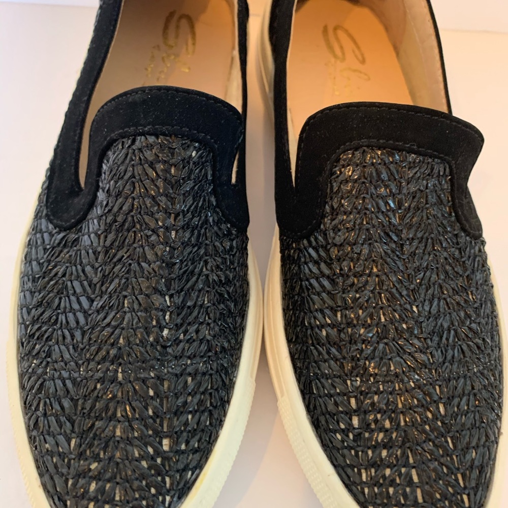 Sbicca slip on sneakers size 6